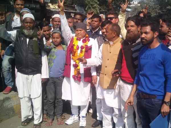 बरेली: पीस पार्टी की कैंडिडेट राबिया के आने से कैंट में मुकाबला हुआ दिलचस्प बरेली: पीस पार्टी की कैंडिडेट राबिया के आने से कैंट में मुकाबला हुआ दिलचस्प