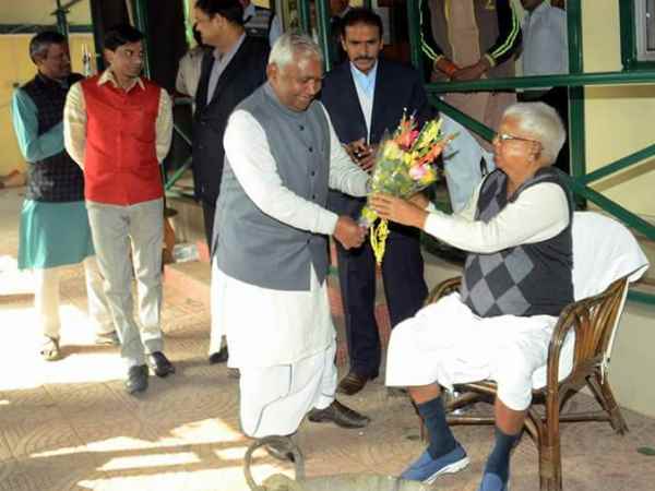 लालू के आवास पर हैप्पी न्यू ईयर