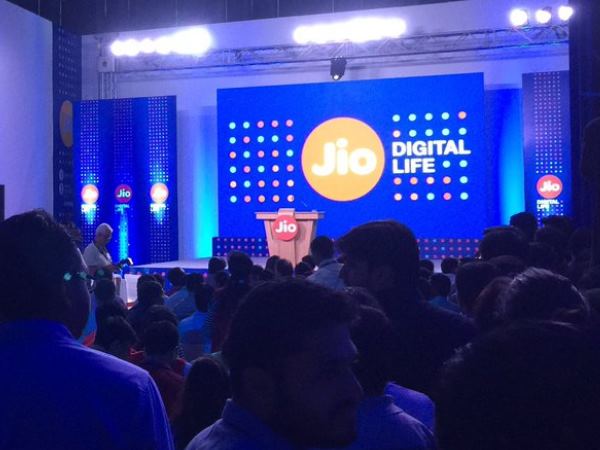 reliance jio रिलायंस जियो ने लॉन्च किए बूस्टर पैक, इंटरनेट से लेकर आईएसडी कॉलिंग तक सब कुछ है इसमें reliance jio रिलायंस जियो ने लॉन्च किए बूस्टर पैक, इंटरनेट से लेकर आईएसडी कॉलिंग तक सब कुछ है इसमें