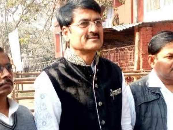 ददरौल विधानसभा सीट से बसपा प्रत्याशी रिजवान अली ने भरा पर्चा ददरौल विधानसभा सीट से बसपा प्रत्याशी रिजवान अली ने भरा पर्चा