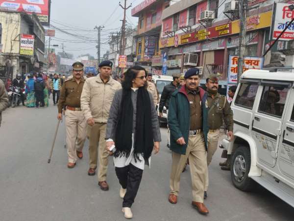 यूपी चुनाव: ये हैं गोरखपुर की दबंग लेडी डीएम, इनकी सख्ती के हैं शहर में चर्चे