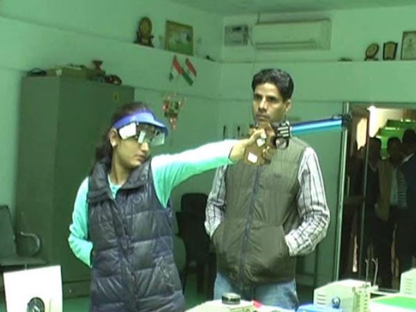 आगरा: गरीबी, एक हाथ न रहने के बावजूद सोनिया ने हासिल किया बड़ा मुकाम