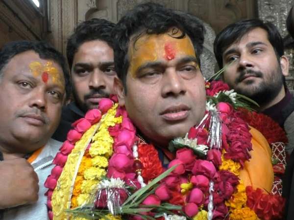 मथुरा: टिकट पाते ही बांके बिहारी की शरण में पहुंचे भाजपा राष्ट्रीय सचिव श्रीकांत शर्मा मथुरा: टिकट पाते ही बांके बिहारी की शरण में पहुंचे भाजपा राष्ट्रीय सचिव श्रीकांत शर्मा