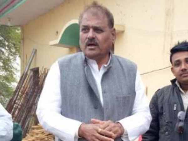 सपा विधायक की दबंगई! रातभर होता रहा अवैध खनन, रोकने नहीं आई पुलिस सपा विधायक की दबंगई! रातभर होता रहा अवैध खनन, रोकने नहीं आई पुलिस