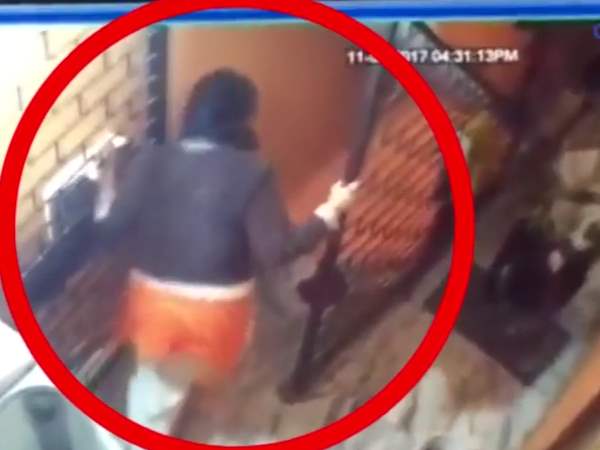 दिल्ली में 'बेरहम' मां ने बच्चे को सीढ़ियों से नीचे फेंका, CCTV में कैद हुई घटना दिल्ली में 'बेरहम' मां ने बच्चे को सीढ़ियों से नीचे फेंका, CCTV में कैद हुई घटना