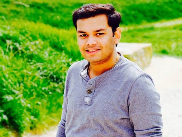 यूके से पढ़ाई करके लौटे हैं संदीप सिंह