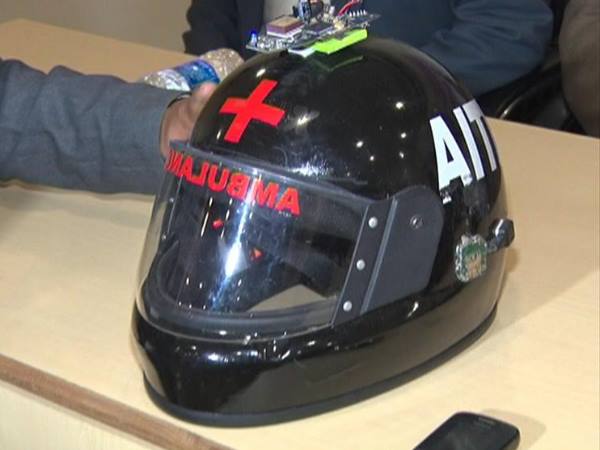 हेलमेट में फीड हो सकते हैं चार कॉन्टेक्ट नंबर