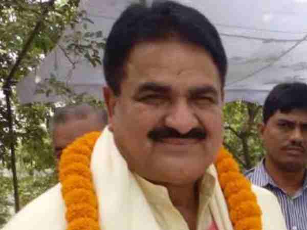 पिंडरा विधानसभा के समर्थक भी पहुंचे अपने नेता को टिकट दिलाने