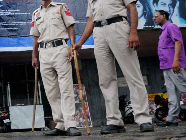 विरोध के बाद शाम को सस्पेंड हुए दो आरोपी