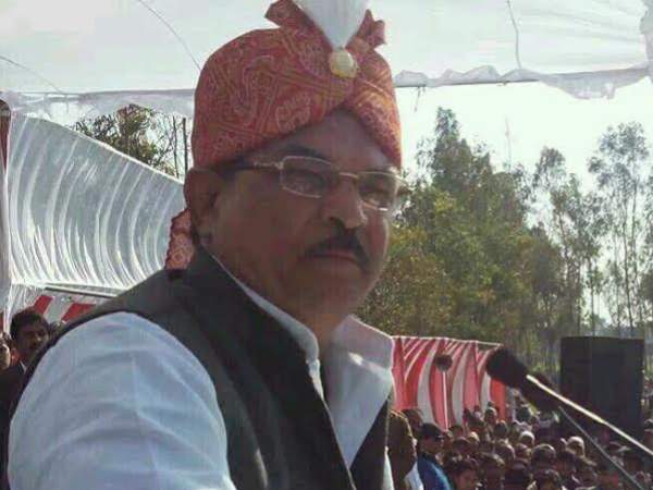 एक नजर राजनीतिक प्रोफाइल पर एक नजर राजनीतिक प्रोफाइल पर