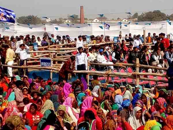 भीड़ को संतुलित करती है बीवीएफ टीम