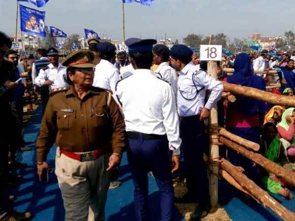 अनुशासन में रहकर काम करती है टीम 