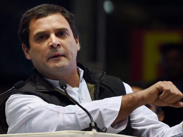 पीएम से माफी की मांग पीएम से माफी की मांग