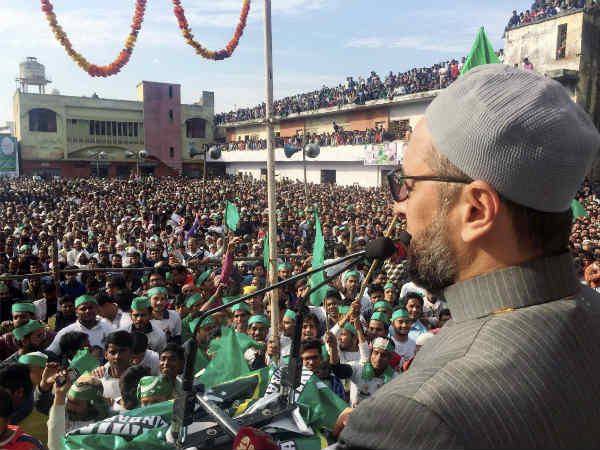 ओवैसी की अजीबो-गरीब सफाई