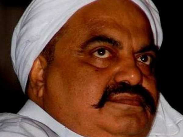 नजदीकियों पर बढने लगा दबाव