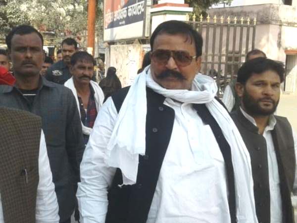 हैदर अली ने दी अंसारी बंधुअों को चुनौती हैदर अली ने दी अंसारी बंधुअों को चुनौती