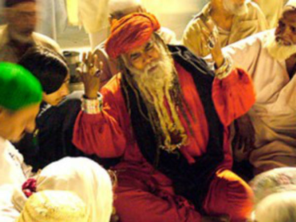 लाल शाहबाज कलंदर दरगाह 