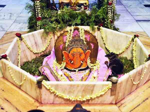 पीएम मोदी ने नहीं किए अभी तक अपने कुलदेवता हाटकेश्वर के दर्शन