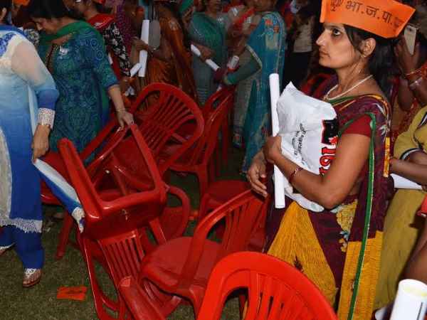 महिला समर्थकों में रही उदासी