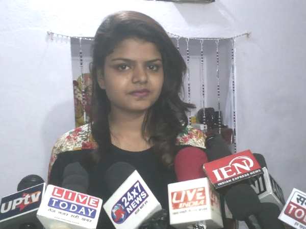 राजनीतिक फैमिली बैकग्राउंड से है शताक्षी 