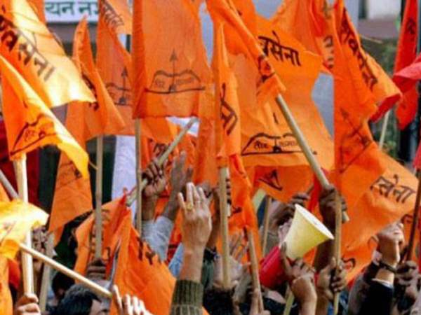 शिवसेना को बहुमत के लिए 30 सीटों की जरूरत