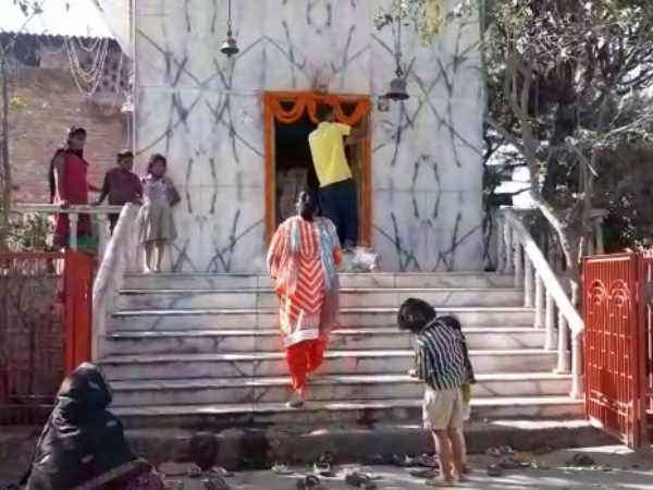 शिव मंदिर दो संप्रदायों के सौहार्द का मिलन है शिव मंदिर दो संप्रदायों के सौहार्द का मिलन है