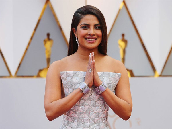 'देसी गर्ल' का विदेशी अंदाज 'देसी गर्ल' का विदेशी अंदाज