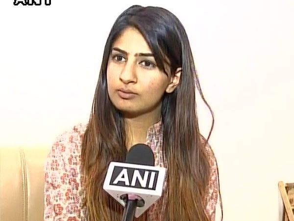 दिल्ली छोड़ सकती हैं गुरमेहर