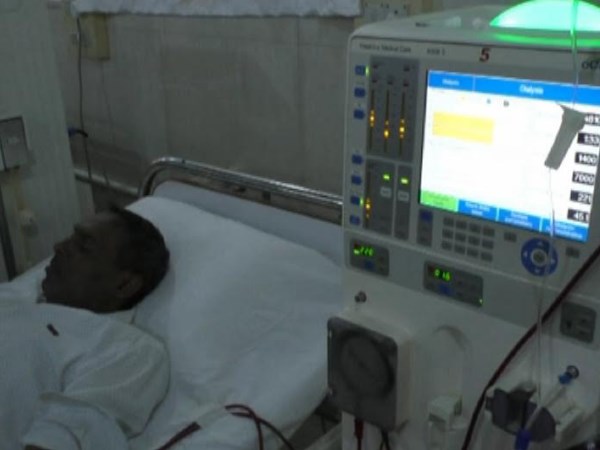 जोखिम में खुद की जान और मिली है सुरक्षा की जिम्मेदारी