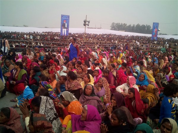 मायावती की रैली में भी कम नहीं समर्थकों का उत्साह, तस्वीरों में देखिए पूरी रैली