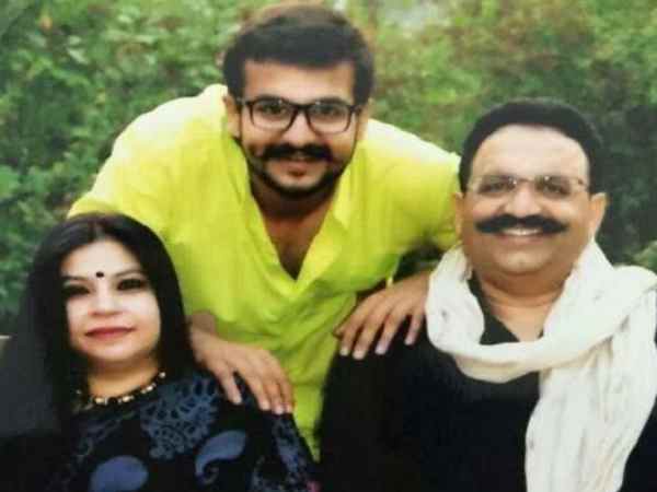  मऊ: पति और पुत्र के खिलाफ ताल ठोकने को करोड़पति अफशां अंसारी ने किया नामांकन 