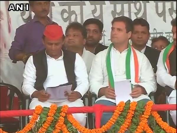 गोरखपुर में अखिलेश ने पूछा- कोई गधों की विशेषता जानना चाहेगा क्या? गोरखपुर में अखिलेश ने पूछा- कोई गधों की विशेषता जानना चाहेगा क्या?