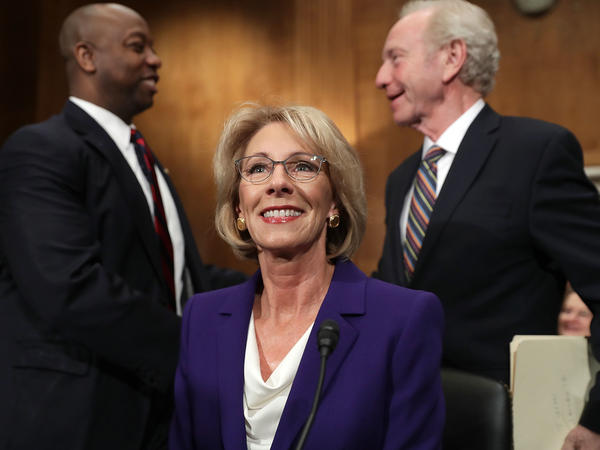 Betsy-DeVos-copy-answer-डोनाल्ड-ट्रंप-शिक्षा-मंत्री.jpg Betsy-DeVos-copy-answer-डोनाल्ड-ट्रंप-शिक्षा-मंत्री.jpg