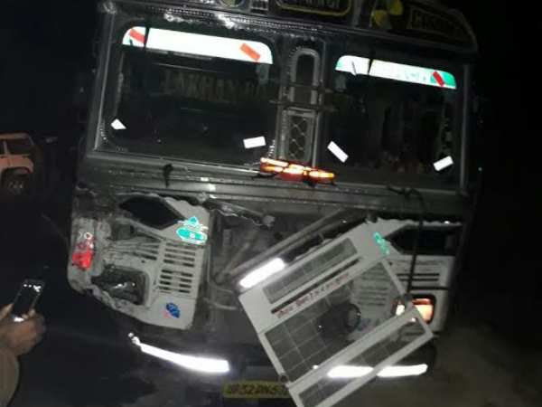 रायबरेली: भीषण सड़क हादसे में 9 बारातियों की मौत, 2 घायल