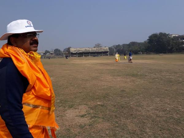 जानिये कहां हुई धोती कुर्ता पहनकर क्रिकेट लीग और संस्कृत में कमेंटरी 