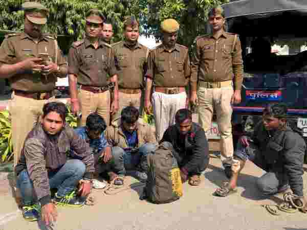 बुलंदशहर: मोदी गैंग का पर्दाफाश, पुलिसवाला बन लिफ्ट देकर लूट लेते थे सबकुछ