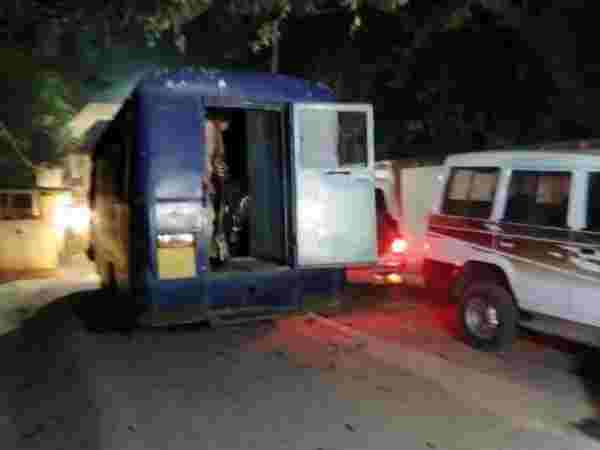 शहाबुद्दीन को तिहाड़ भेजने से पहले शिफ्ट किया गया बेऊर जेल, देखिये अंदर की तस्वीरें शहाबुद्दीन को तिहाड़ भेजने से पहले शिफ्ट किया गया बेऊर जेल, देखिये अंदर की तस्वीरें