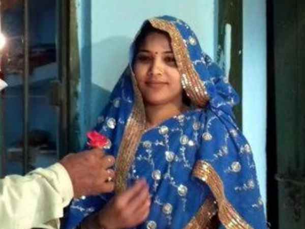 पटना: जब 52 साल के सिपाही ने 25 साल की मुजरिम लड़की को गुलाब देते हुए कहा 'आई लव यू'