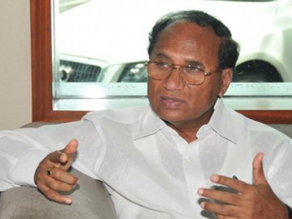 आंध्र प्रदेश के स्पीकर ने कहा- महिलाओं को घर में कार की तरह करें पार्क, नहीं होंगी रेप की घटनाएं आंध्र प्रदेश के स्पीकर ने कहा- महिलाओं को घर में कार की तरह करें पार्क, नहीं होंगी रेप की घटनाएं