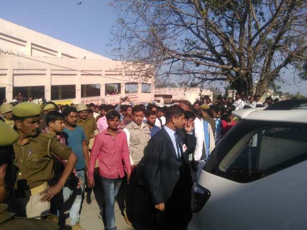 अमेठी: बिजली विभाग की लापरवाही से 3 की मौत 6 घायल, मौके पर पहुंचे राहुल गांधी