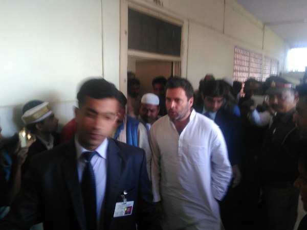 अमेठी: बिजली विभाग की लापरवाही से 3 की मौत 6 घायल, मौके पर पहुंचे राहुल गांधी