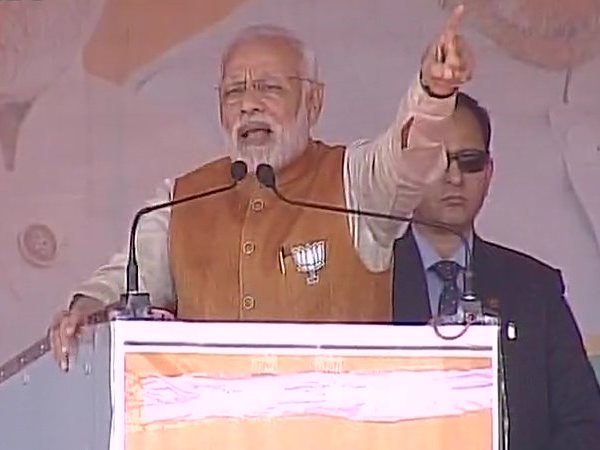 मोदी आए, प्रचंड बहुमत दिला गए