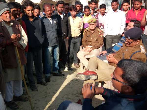 यूपी चुनाव: पांचवे चरण में मतदान की LIVE तस्वीरें