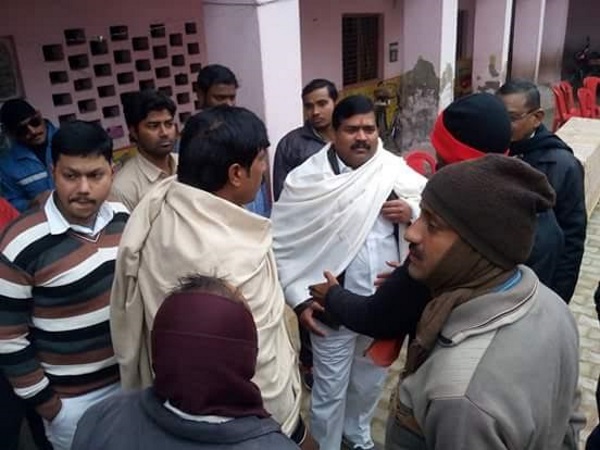  प्रतापगढ़:राजा भइया के गढ़ में सपा कर्यकर्ताओं की दबंगई, अपना दल कार्यकर्ताओ को पीटा