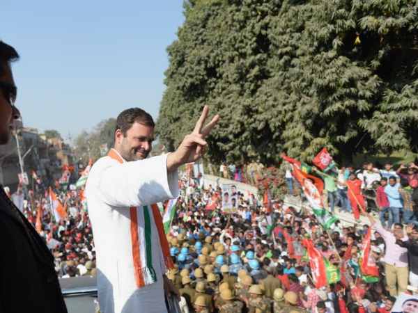राहुल और अखिलेश ने इलाहाबाद में किया रोड शो, उमड़े कार्यकर्ता