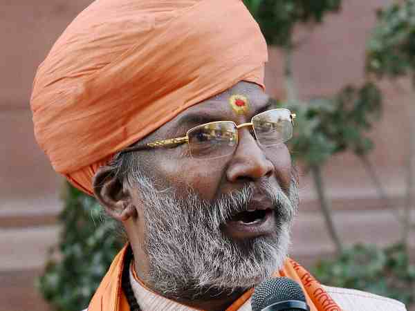 'साजिश के तहत उमा भारती का हेलीकॉप्टर नहीं उतरने दिया गया' 'साजिश के तहत उमा भारती का हेलीकॉप्टर नहीं उतरने दिया गया'