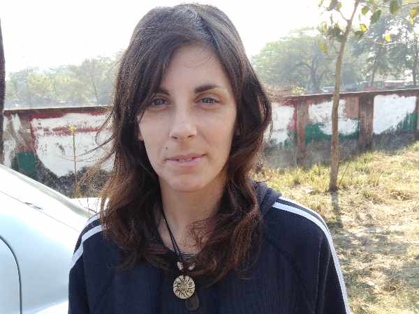 फेसबुक पर हुआ प्यार तो शादी करने मऊ आई इटली की लड़की फेसबुक पर हुआ प्यार तो शादी करने मऊ आई इटली की लड़की