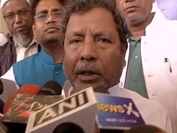 बवाल के बाद मंत्री ने मांगी माफी, शिकायत दर्ज