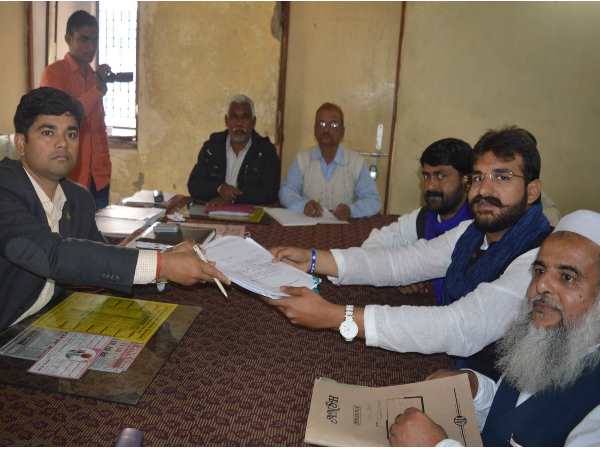 अंसारी के बेटे के सामने बड़ी चुनौती अंसारी के बेटे के सामने बड़ी चुनौती