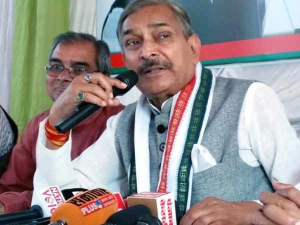 प्रमोद तिवारी का सवाल, क्या किया ढाई सालों में मोदी जी ने ?